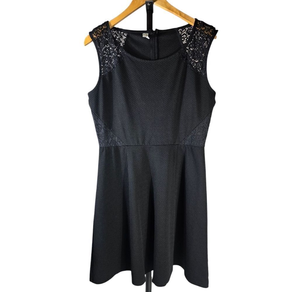Studio Y Black A-Line Mini Dress Sleeveless Crew Neck